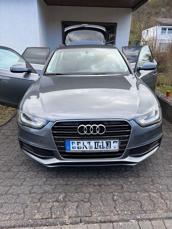 Gebraucht Audi A4 S-Line 170 PS (125 kW) 2015 Grau Kombi