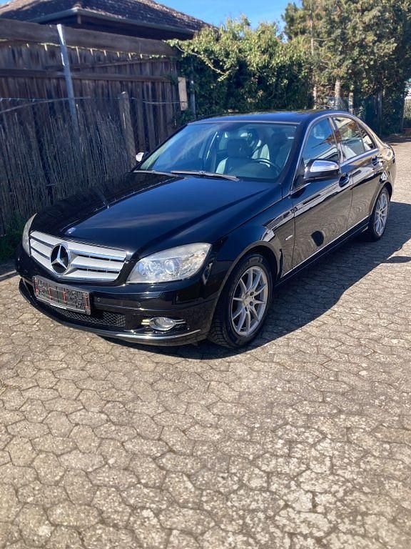 Second-hand Mercedes C280 231 CP (169 kW) 2007 Negru Berlinǎ