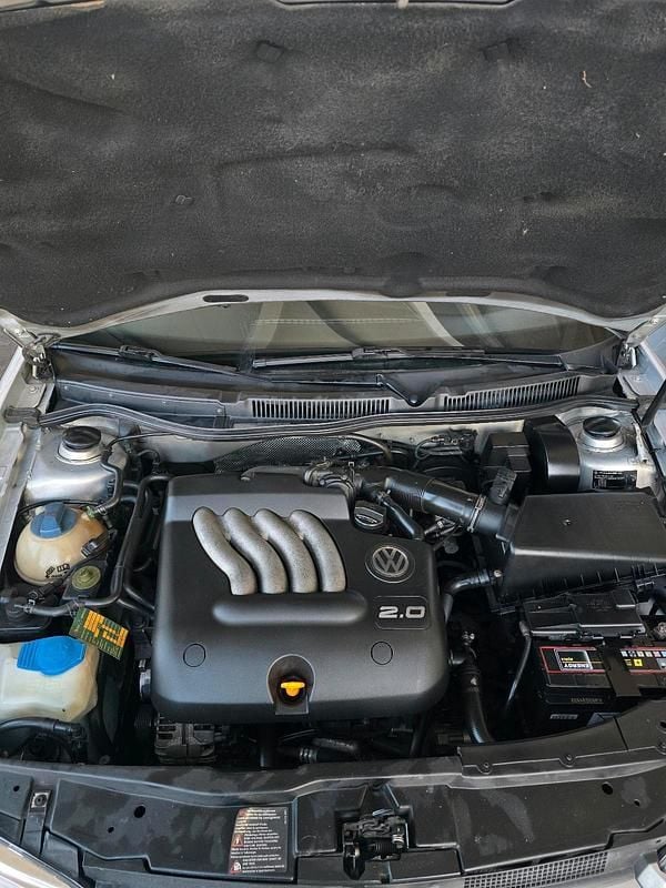 Gebraucht VW Golf IV 116 PS (85 kW) 1999 Silber Kleinwagen