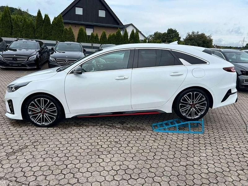 Gebraucht Kia ProCeed GT 204 PS (150 kW) 2019 Deluxe white Kombi