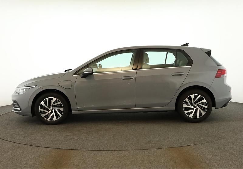 Gebraucht VW Golf Style 204 PS (150 kW) 2022 Mondsteingrau SUV