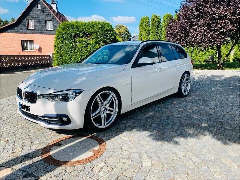 Gebraucht BMW 320 Shadowline 190 PS (139 kW) 2016 Weiß Kombi