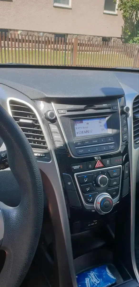 Gebraucht Hyundai i30 100 PS (73 kW) 2013 Braun Limousine