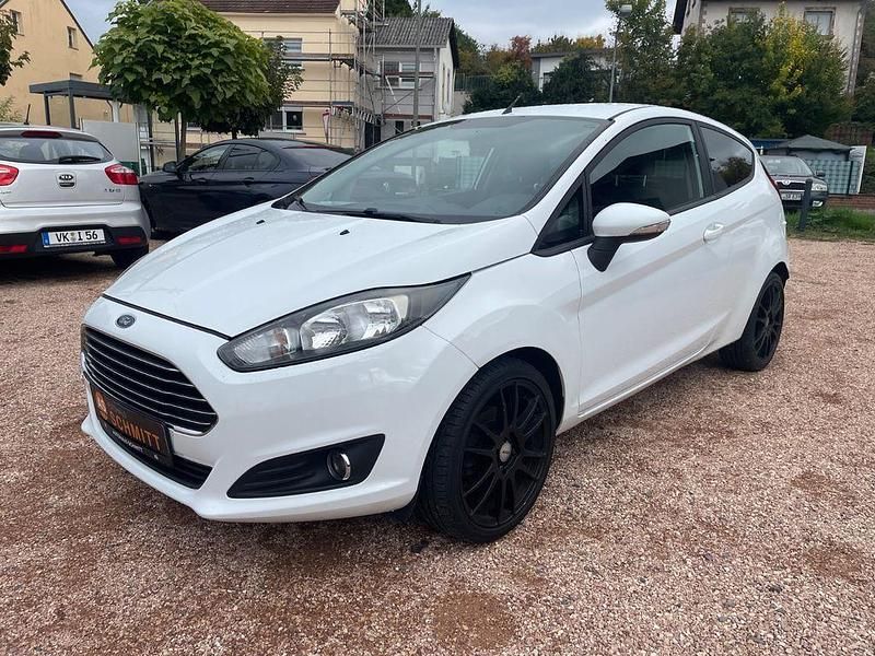 Weiß Gebraucht 2014 Ford Fiesta Trend Kleinwagen | 5.500 € (Etwas zu teuer) - Bild 1/4