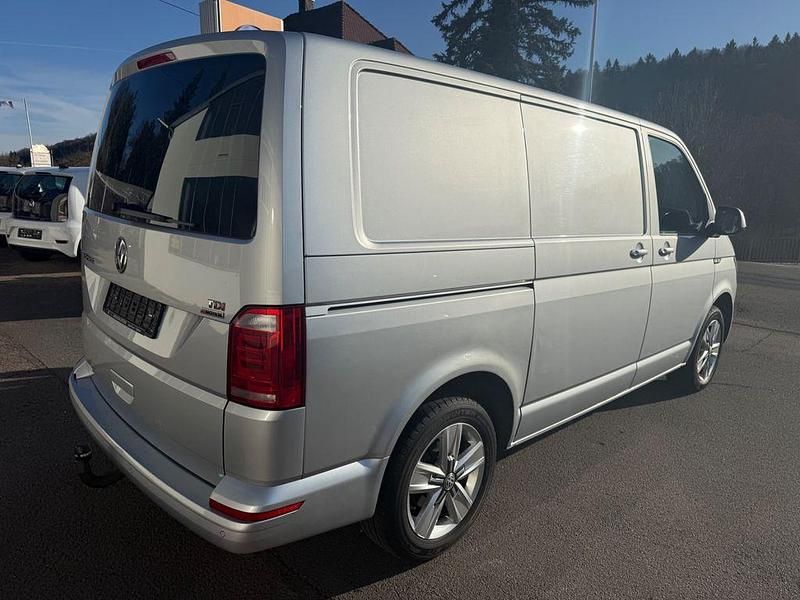 Gebraucht VW Transporter 179 PS (131 kW) 2015 Silber Van