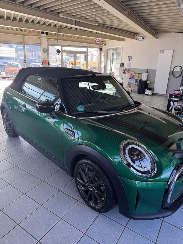 Gebraucht Mini Cooper 136 PS (100 kW) 2023 Grün Kleinwagen