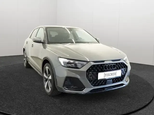 Gebraucht Audi A1 S-Line 116 PS (85 kW) 2026 Grau SUV