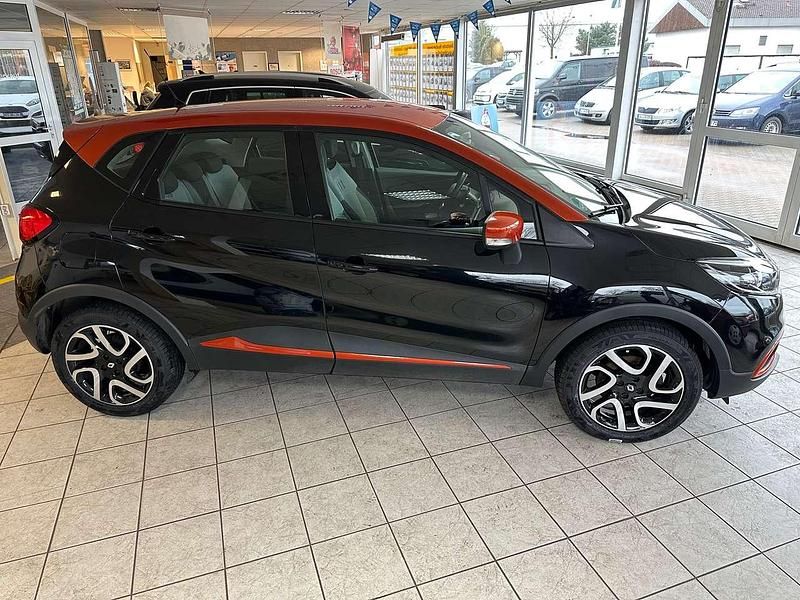 Gebraucht Renault Captur Luxe 90 PS (66 kW) 2015 Noir gne+orange enz SUV