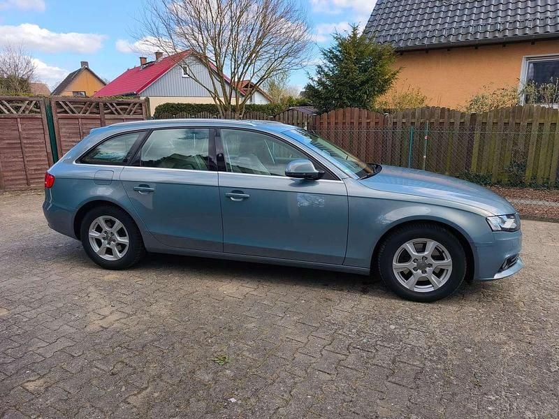 Gebraucht Audi A4 Ambiente 179 PS (131 kW) 2009 Blau Kombi