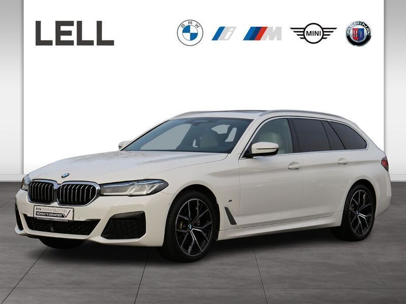 Weiß Gebraucht 2022 BMW 520 M Sport Kombi | 38.750 € (Teuer) - Bild 1/4