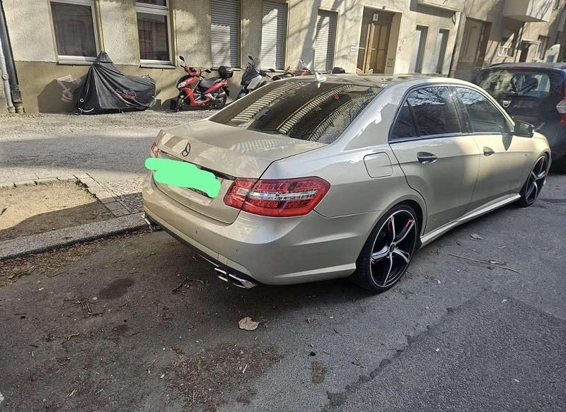 Gebraucht Mercedes E220 219 PS (161 kW) 2009 Limousine