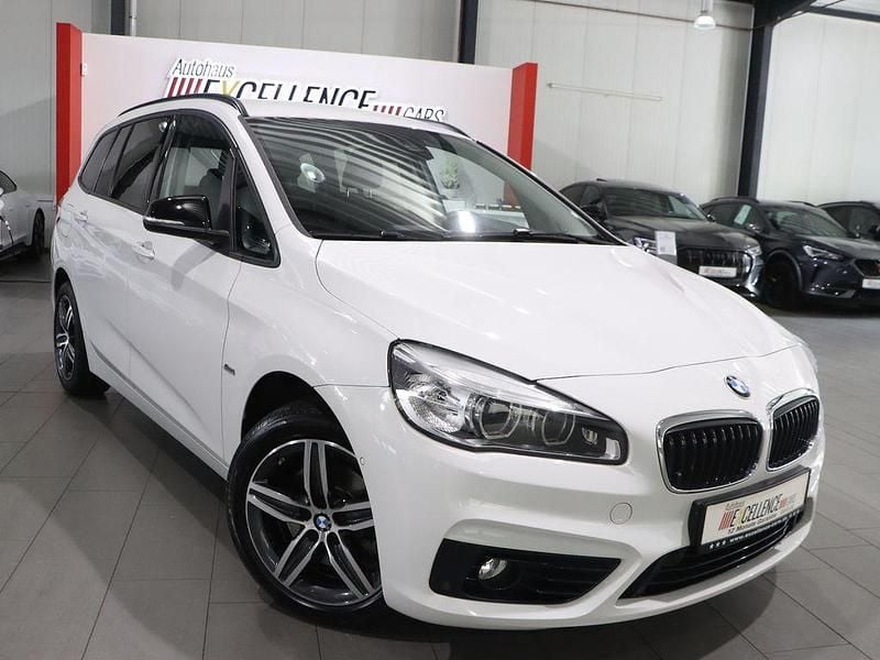 Weiß Gebraucht 2016 BMW 218 Gran Tourer Sport Line Van / Kleinbus | 14.477 € (Guter Preis) - Bild 1/4