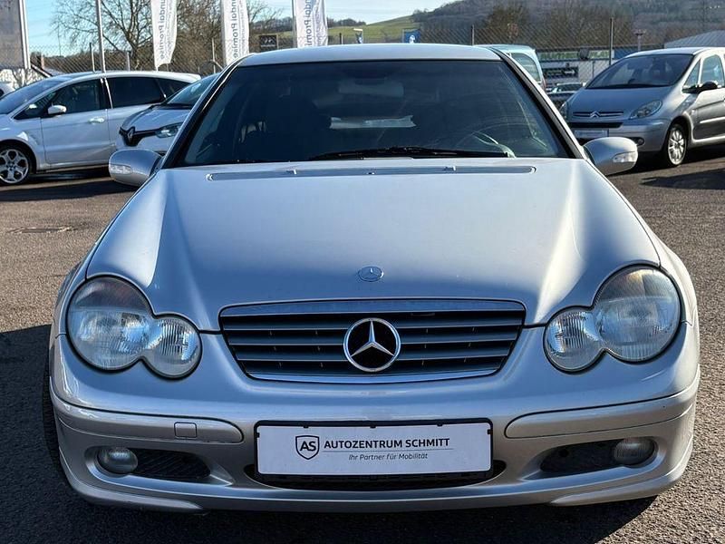 Gebraucht Mercedes C180 129 PS (94 kW) 2001 Silber Coupé