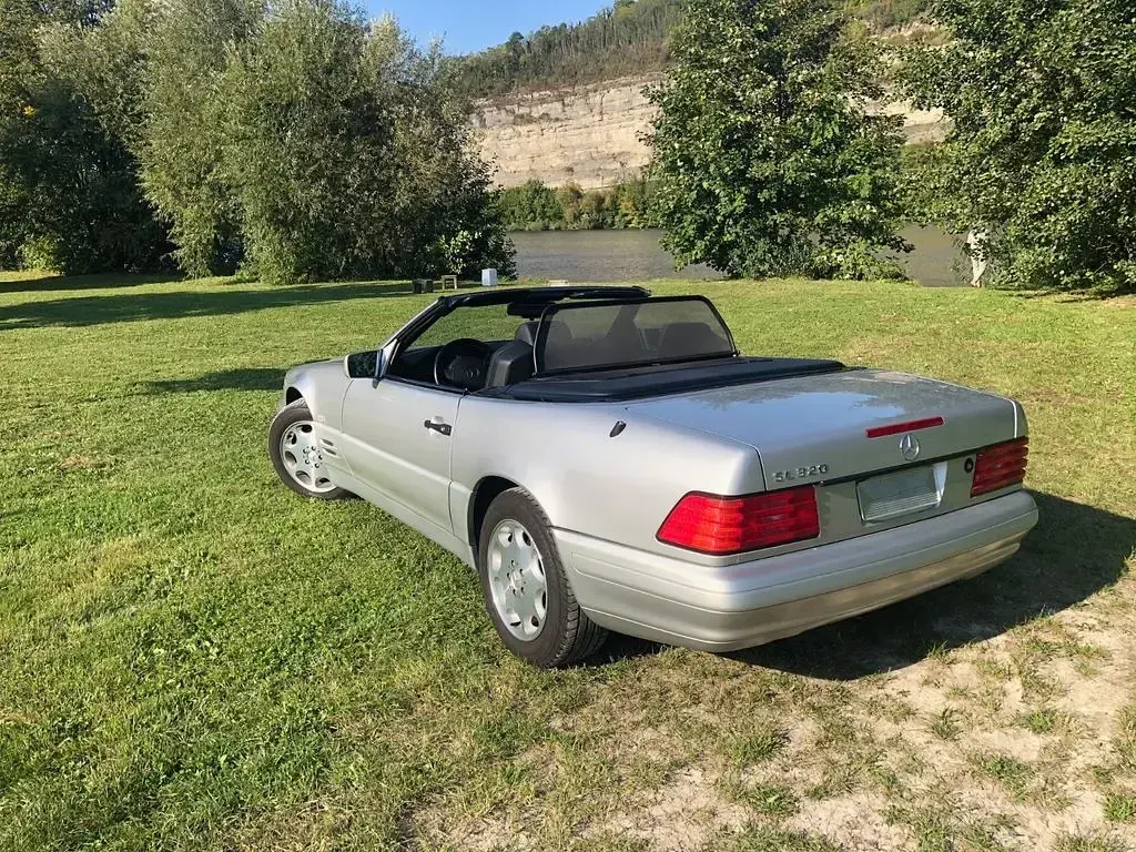 Gebraucht Mercedes SL320 231 PS (169 kW) 1997 Silber Cabrio