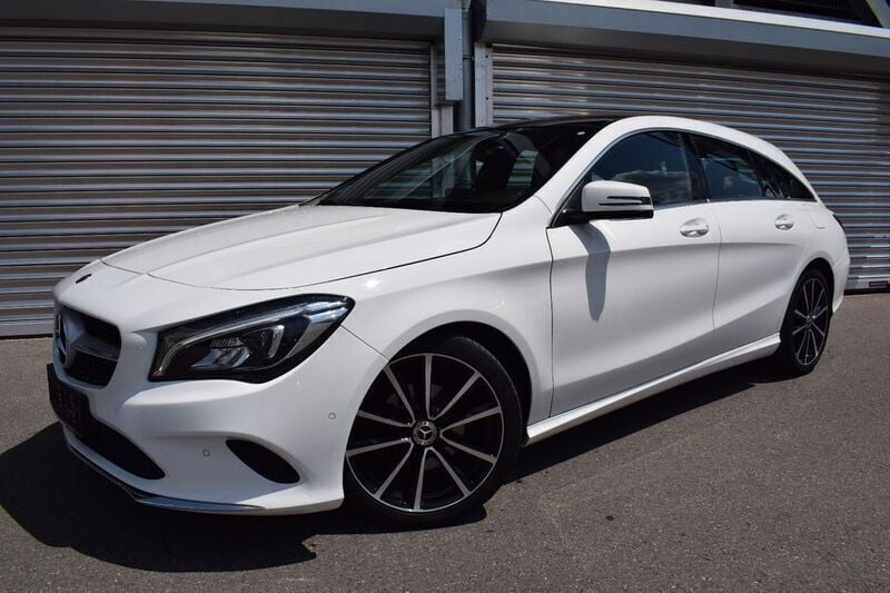 Weiß Gebraucht 2019 Mercedes CLA180 Shooting Brake Urban Kombi | 18.500 € (Fairer Preis) - Bild 1/4