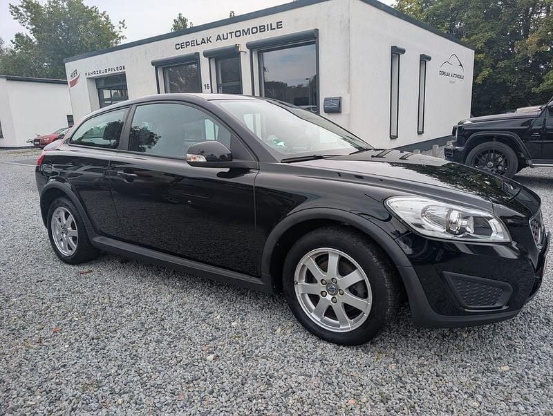 Schwarz Gebraucht 2012 Volvo C30 Kinetic Kleinwagen | 7.990 € (Fairer Preis) - Bild 1/4