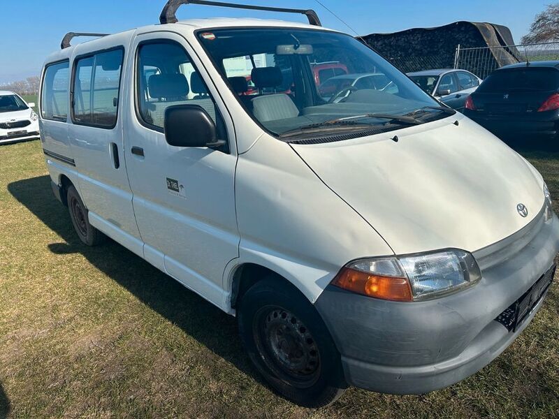 Weiß Gebraucht 1998 Toyota HiLux Abholung | 3.900 € - Bild 1/4