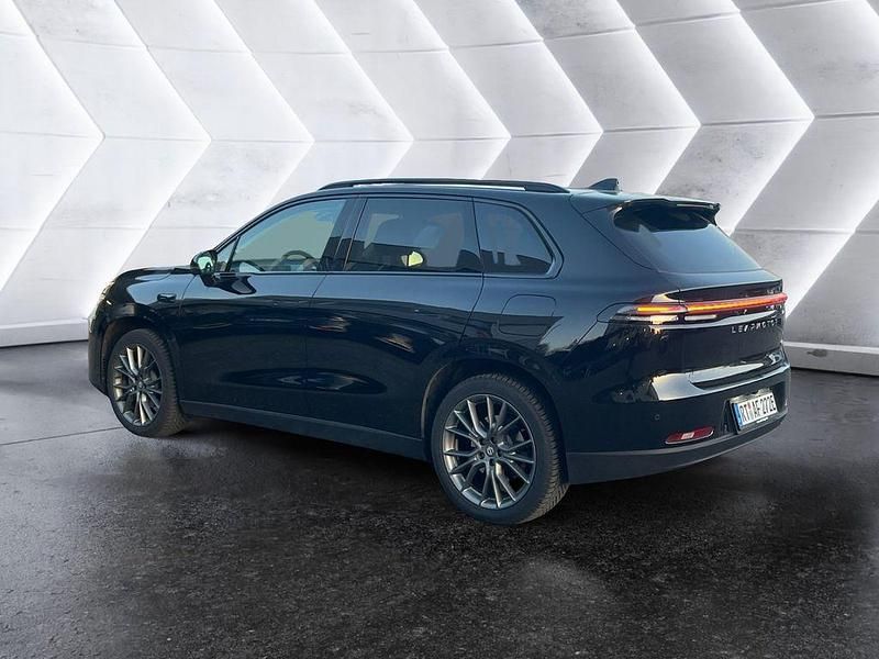 Gebraucht Leapmotor C10 160 kW (218 PS) 2025 Metallic black SUV