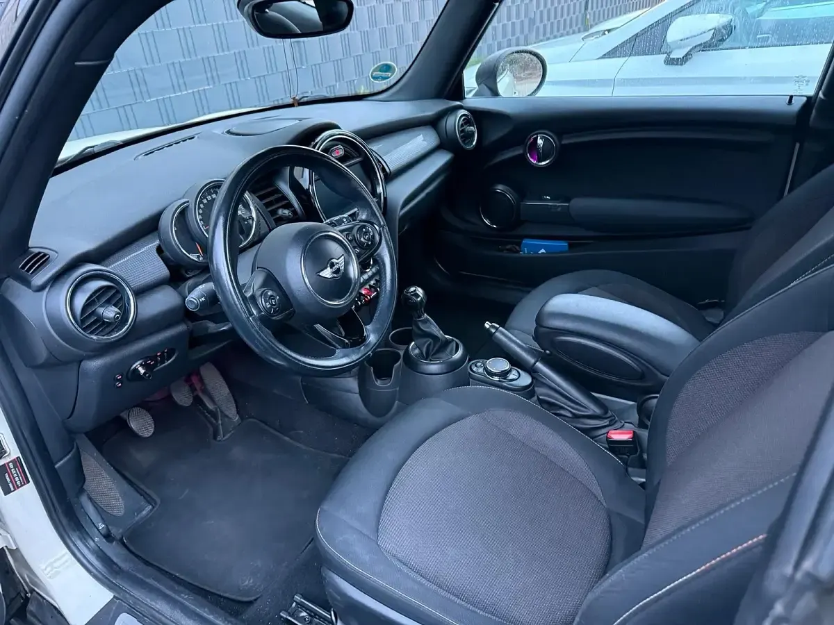 Usado Mini ONE 102 HP (75 kW) 2016 Branco Citadino