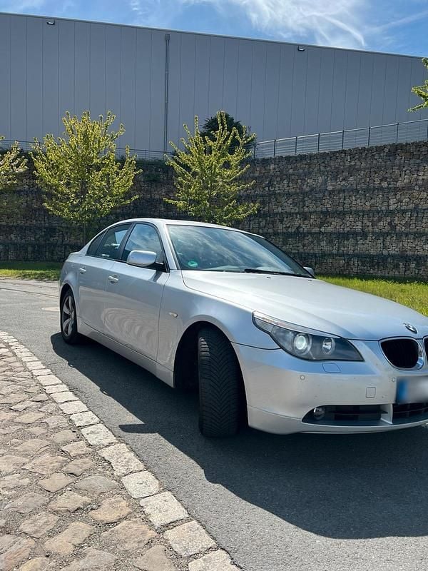 Second-hand BMW 525 218 CP (160 kW) 2006 Gri Berlinǎ