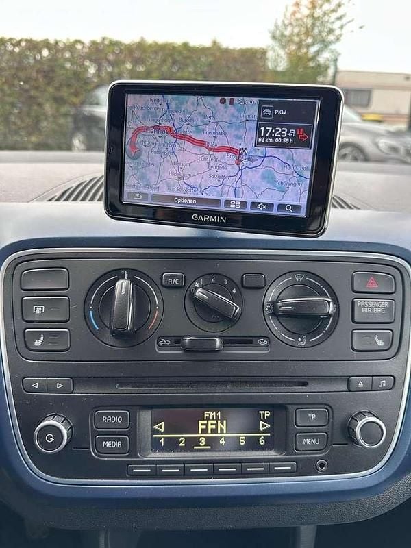 Gebraucht Seat Mii CONNECT 60 PS (44 kW) 2016 "candy" weiss Kleinwagen