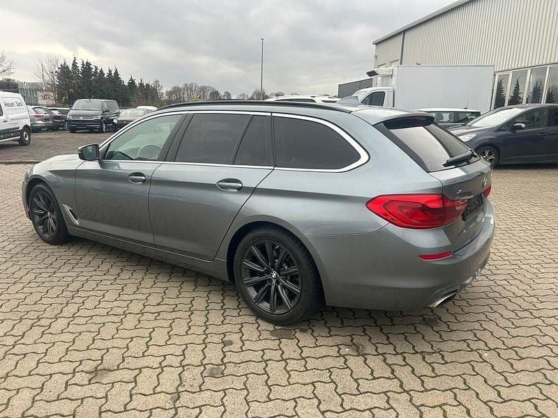 Gebraucht BMW 540 340 PS (250 kW) 2017 Blau Kombi