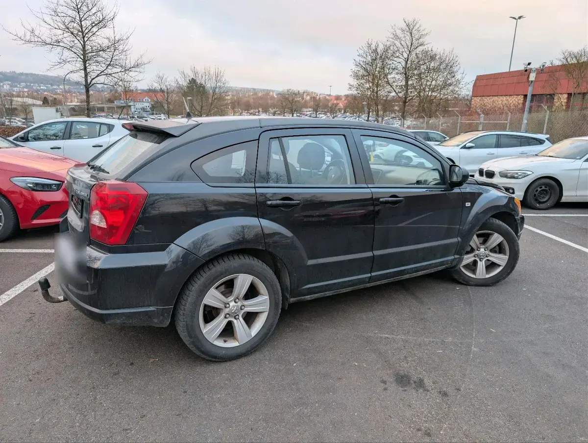 Gebraucht Dodge Caliber 155 PS (114 kW) 2010 Schwarz Kleinwagen