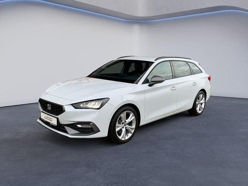 Weiß Gebraucht 2025 Seat Leon ST FR Kombi | 26.990 € (Fairer Preis) - Bild 1/4