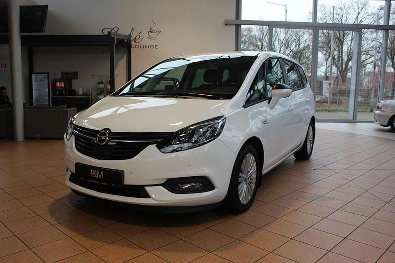 Weiß Gebraucht 2018 Opel Zafira Van / Kleinbus | 11.990 € (Guter Preis) - Bild 1/4