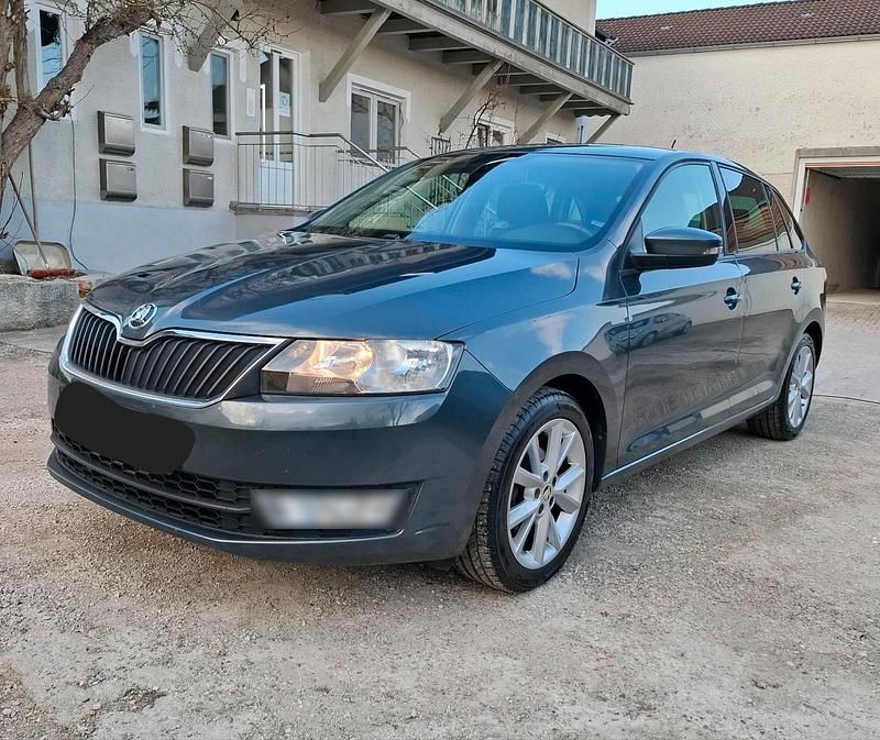 Gebraucht Skoda Rapid 90 PS (66 kW) 2017 Grau Kleinwagen