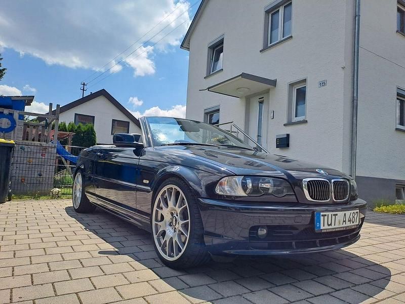 Schwarz Gebraucht 2001 BMW 325 Cabriolet Performance Cabrio | 8.500 € (Guter Preis) - Bild 1/4