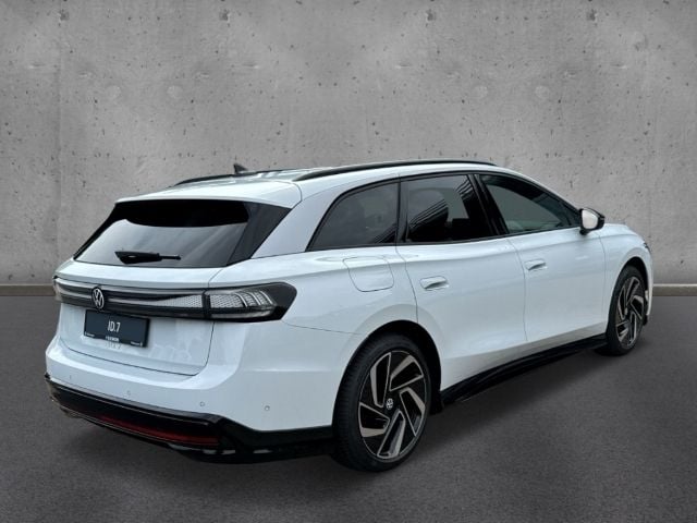 Gebraucht VW ID.7 Pro 210 kW (286 PS) 2024 Weiß Kombi