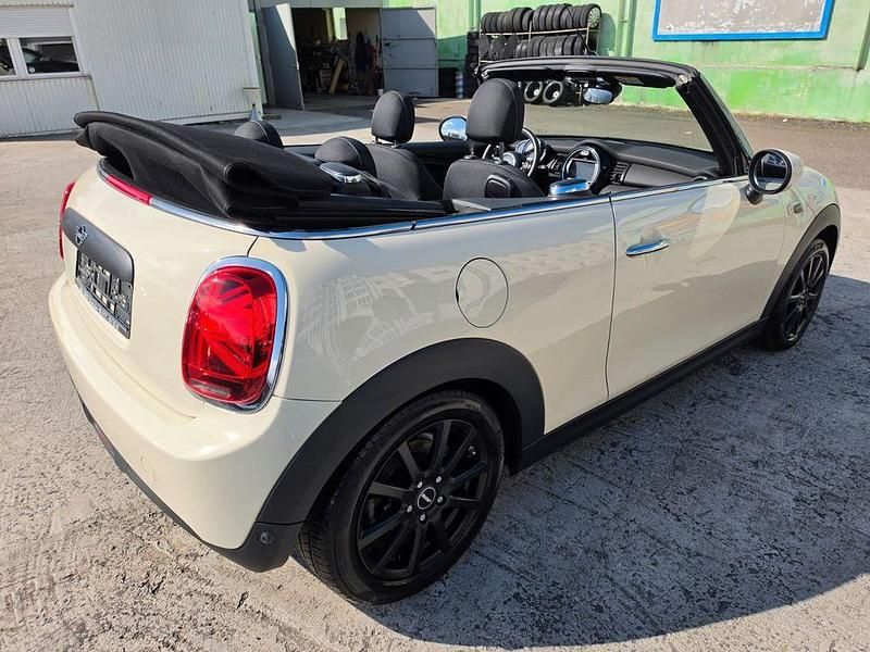 Gebraucht Mini One Cabriolet 102 PS (75 kW) 2019 Weiß Cabrio