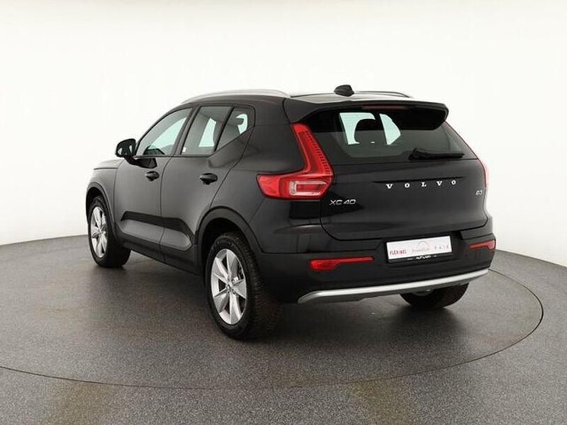 Gebraucht Volvo XC40 Core 163 PS (119 kW) 2024 Schwarz SUV