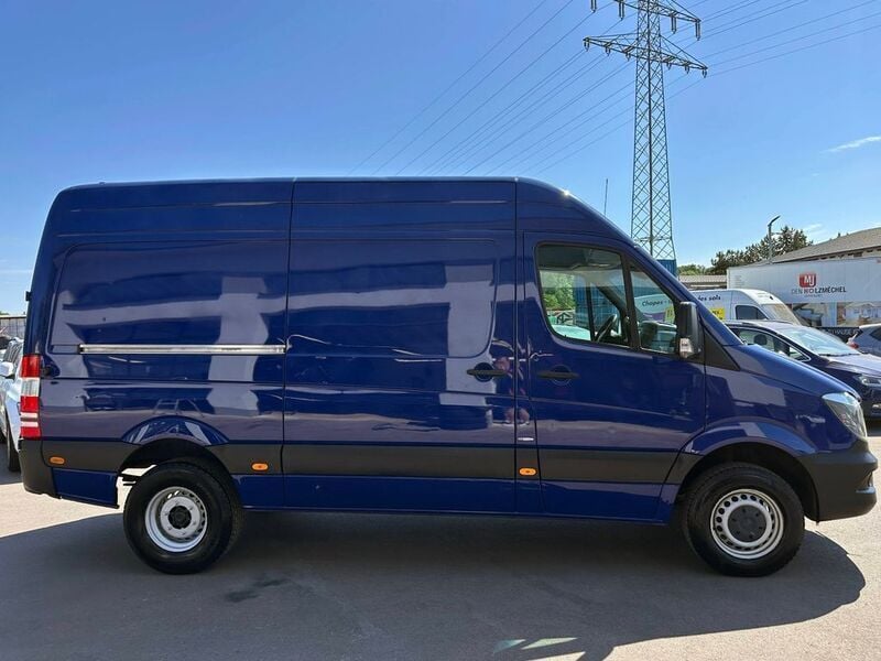 Gebraucht Mercedes Sprinter 163 PS (119 kW) 2016 Blau Van
