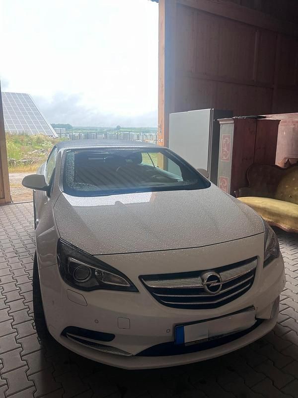 Gebraucht Opel Cascada 170 PS (125 kW) 2015 Weiß Cabrio