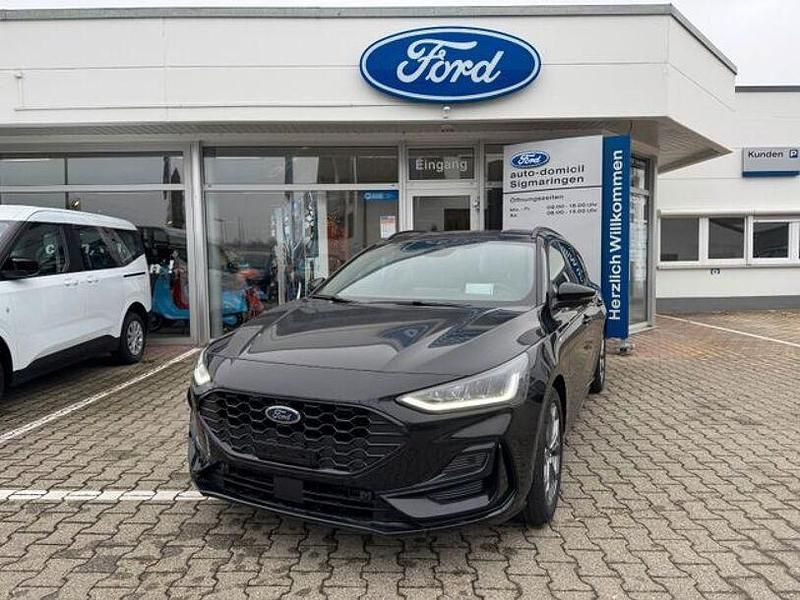 Schwarz (obsidianschwarz metallic) Neu 2024 Ford Focus ST-Line Kombi | 31.447 € (Etwas zu teuer) - Bild 1/4