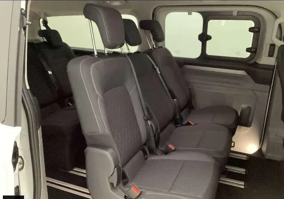 Gebraucht Ford Tourneo Custom Titanium 136 PS (100 kW) 2025 Frostweiß Van