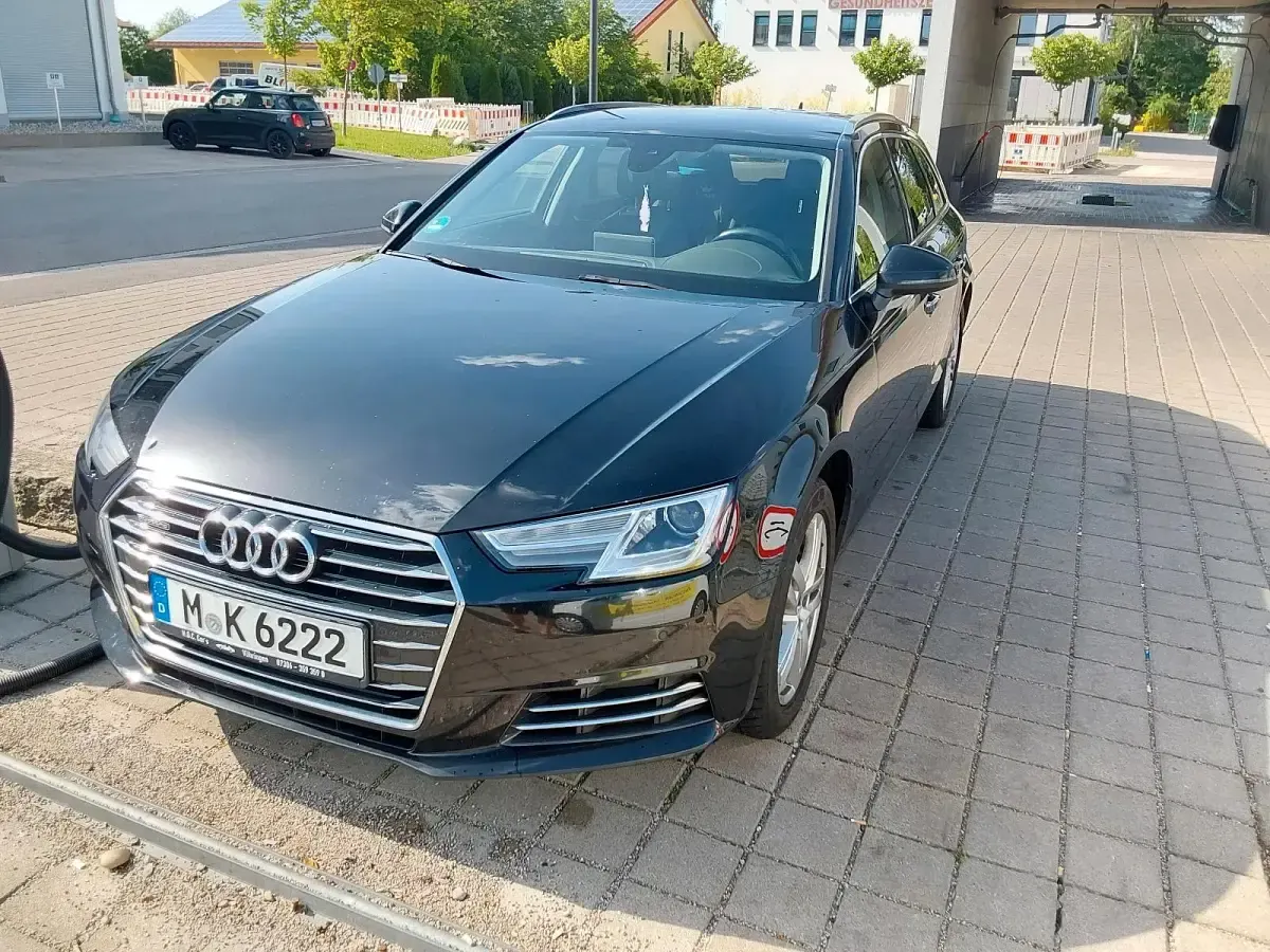 Gebraucht Audi A4 190 PS (139 kW) 2018 Schwarz Kombi