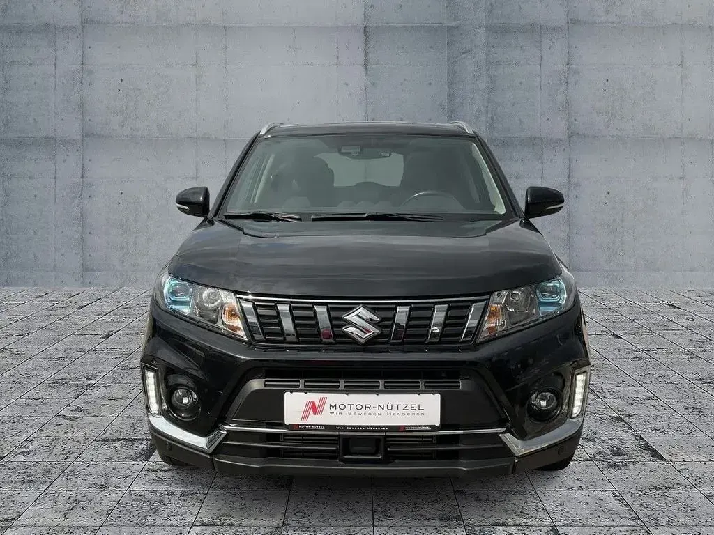 Second-hand Suzuki Vitara 140 CP (102 kW) 2019 Negru SUV