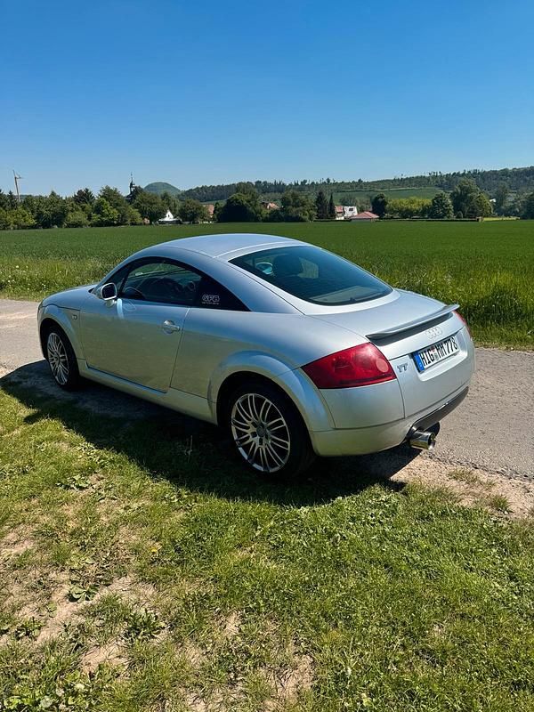 Silber Gebraucht 2001 Audi TT Coupé | 2.600 € (Fairer Preis) - Bild 1/4