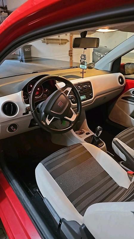 Gebraucht Seat Mii 60 PS (44 kW) 2013 Rot Kleinwagen