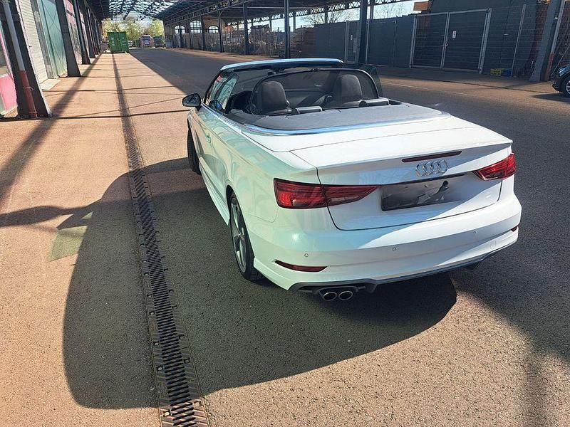 Weiß Gebraucht 2018 Audi A3 Cabriolet Sport Cabrio | 25.950 € (Teuer) - Bild 1/4