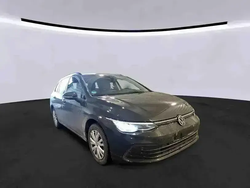 Gebraucht VW Golf VIII Life 150 PS (110 kW) 2022 Uranograu Kombi
