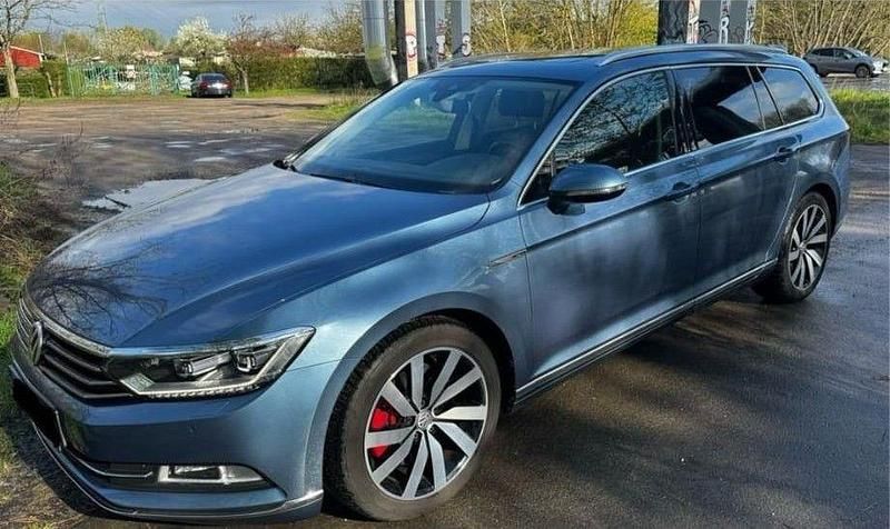 Gebraucht VW Passat Highline 239 PS (175 kW) 2014 Blau Kombi