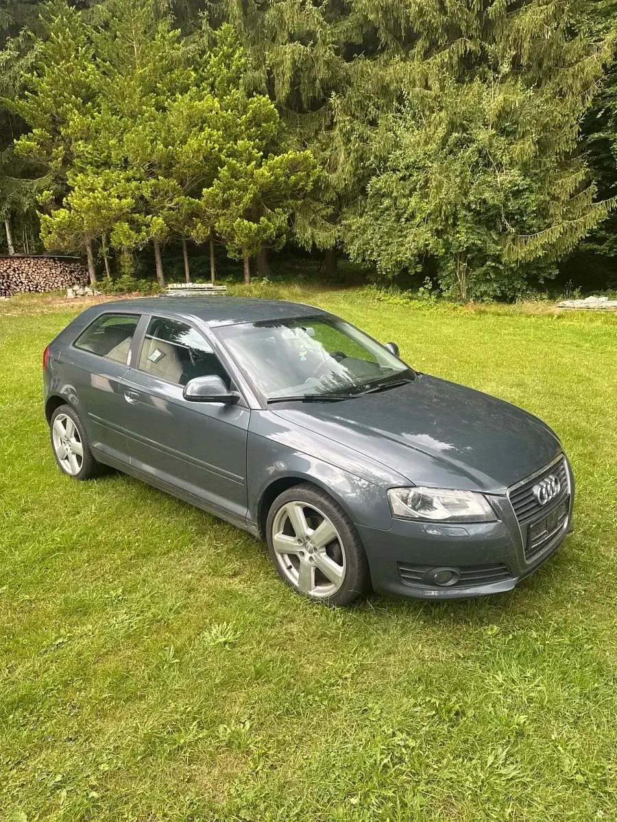 Gebraucht Audi A3 160 PS (117 kW) 2009 Grau Kleinwagen