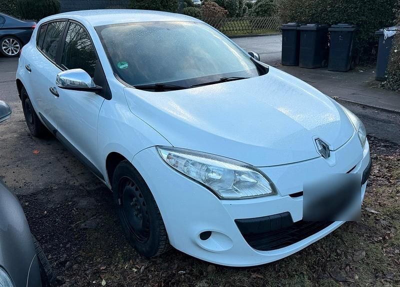 Gebraucht Renault Mégane 110 PS (80 kW) 2011 Weiß Limousine