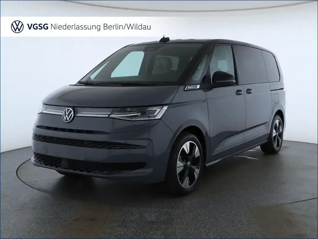 Gebraucht VW Multivan Edition 150 PS (110 kW) 2026 Grau Van / Kleinbus