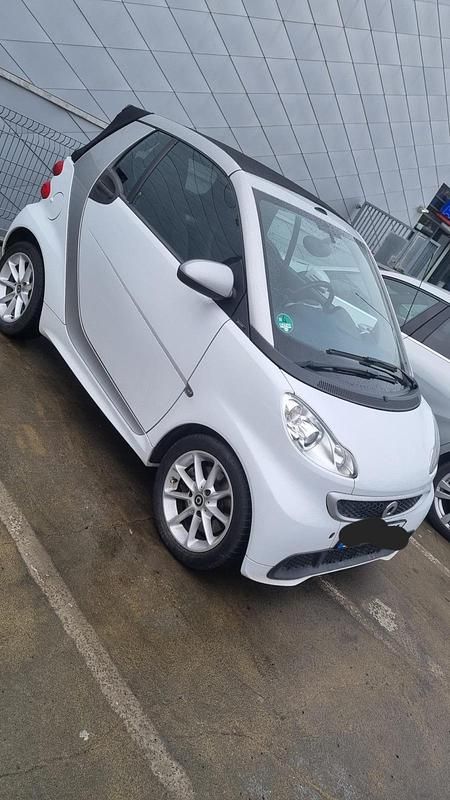 Gebraucht Smart ForTwo Cabrio 71 PS (52 kW) 2012 Weiß Cabrio