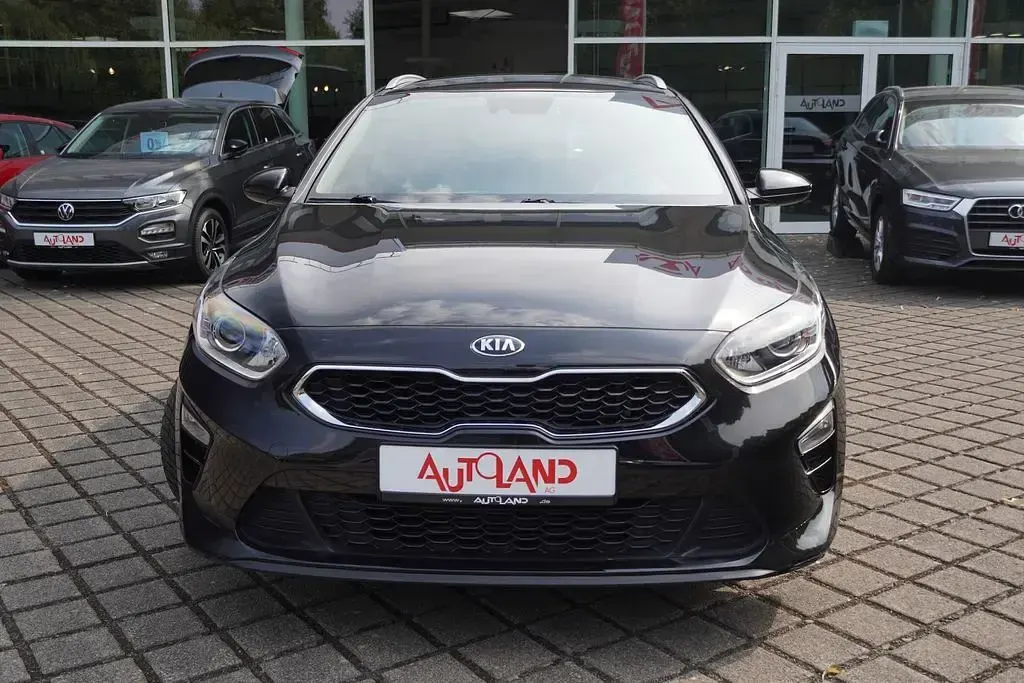 Gebraucht Kia Ceed Sportswagon Vision 160 PS (117 kW) 2021 Schwarz Kombi